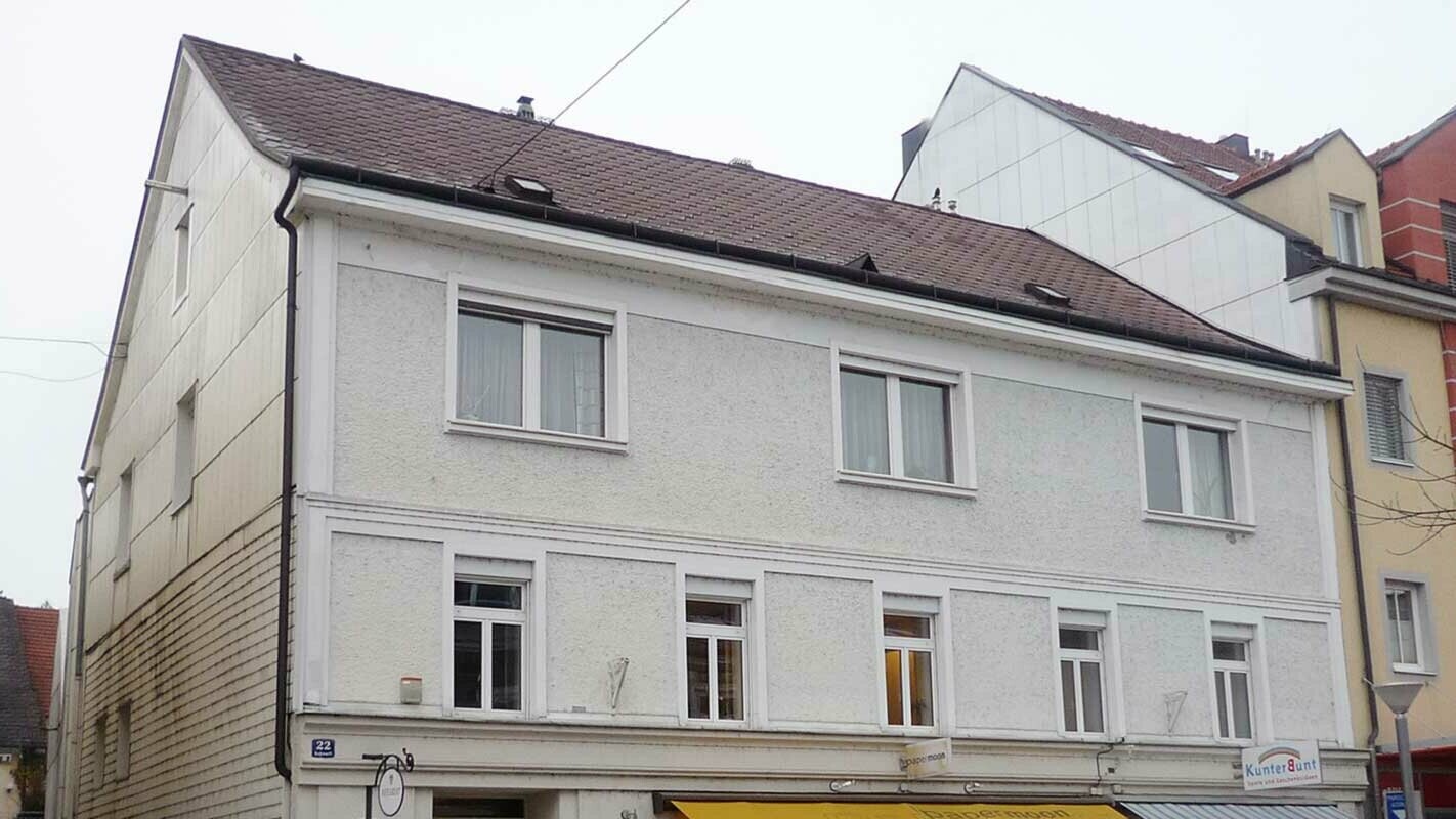 Stav pred rekonštrukciou strechy s použitím PREFA strešných panelov FX.12