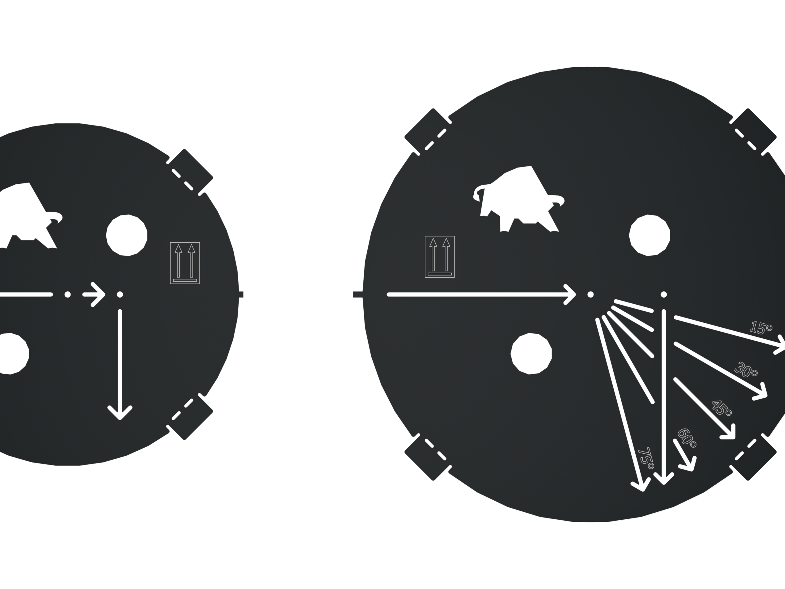  Inovatívna šablóna PREFA na presné umiestnenie kruhových zemných puzdier pre protipovodňové systémy s okrúhlymi profilmi Vario – k dispozícii v dvoch rôznych veľkostiach. Obrázok zobrazuje dve varianty šablóny, ktoré umožňujú presné vyrovnanie profilov v rôznych uhloch (15° až 75°). Jednoduchá manipulácia na stavbe šetrí čas a zaručuje najvyššiu presnosť pri montáži. Robustné spracovanie, jasné označenia a premyslený dizajn podčiarkujú prémiovú kvalitu sortimentu protipovodňovej ochrany PREFA. Ideálne pre profesionálne použitie v náročných projektoch.